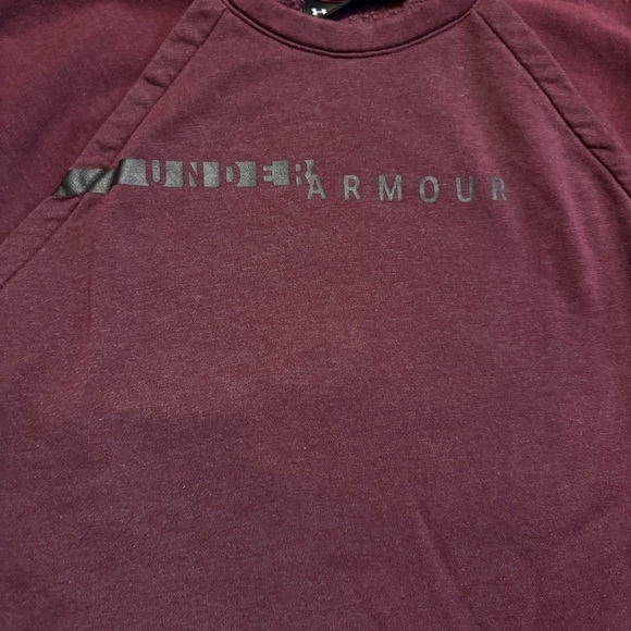 Under Armour Burgundy Maroon Loose Fit Crewneck Sweatshirt Women's Size M - Picture 3 of 4